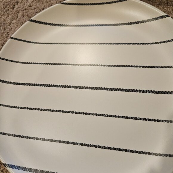 Hearth and Hand Melamine Plates 10" - Picture 3 of 4